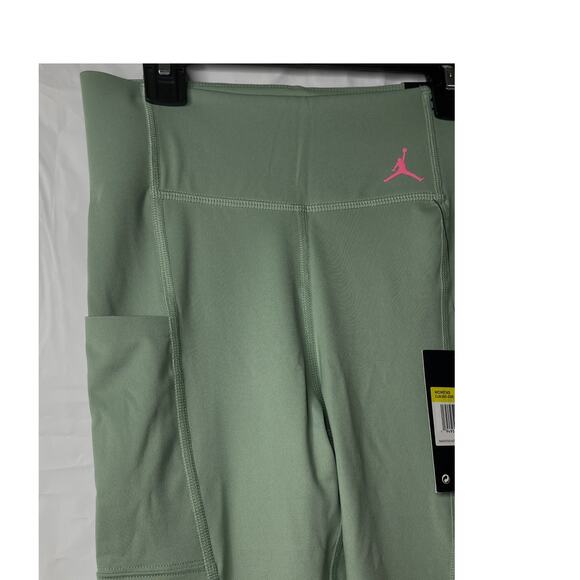 Jordan‎ Women's Activewear Performance Essential Tight Fit 7/8 Legging  X Small - Picture 5 of 13